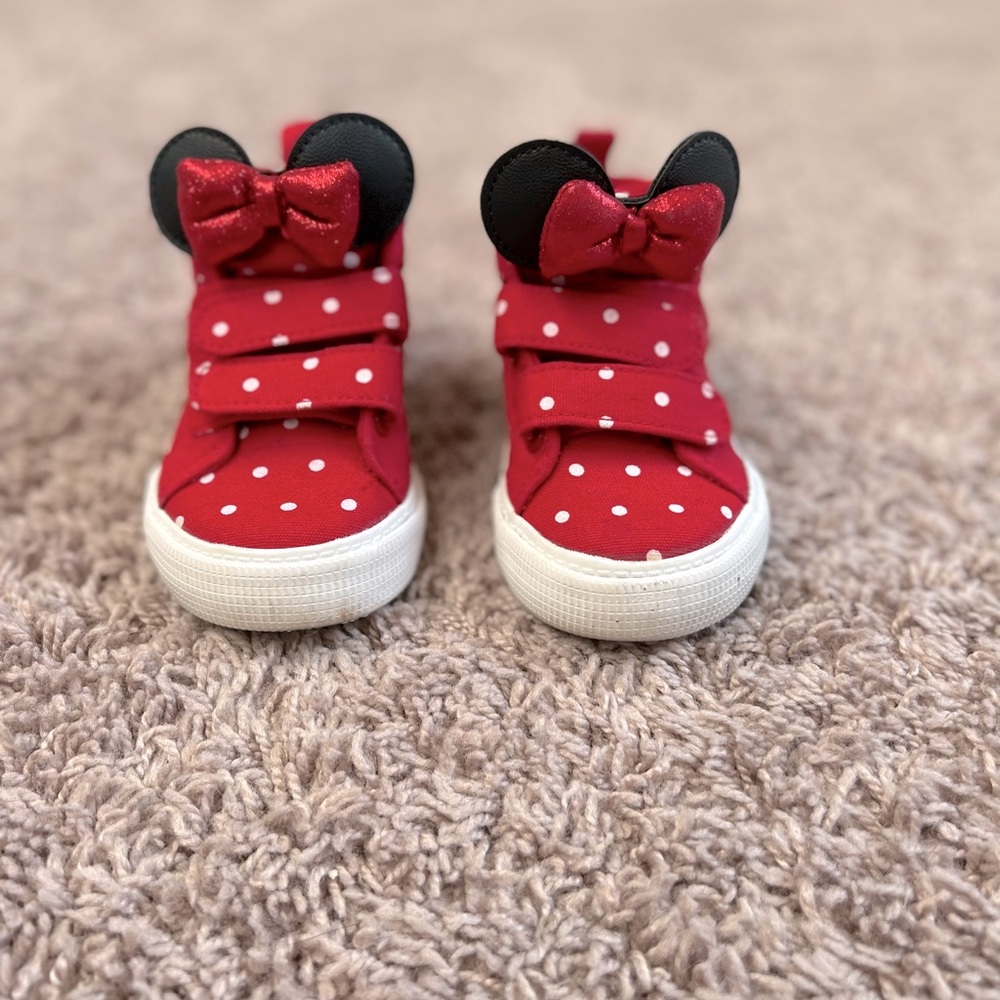 Gap Disney girls sneakers size 4